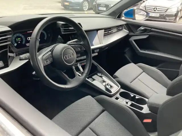 Sininen Viistoperä, Audi A3 – ETR-331