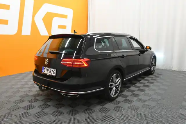 Musta Farmari, Volkswagen Passat – ETR-876