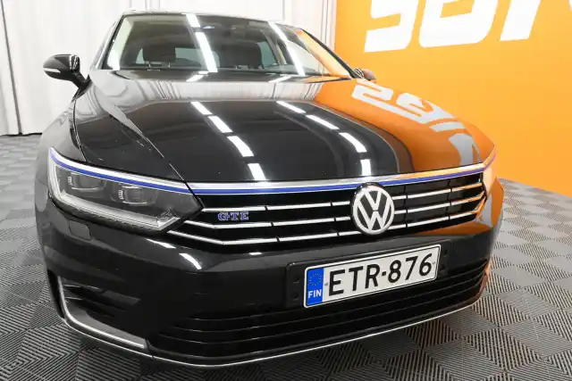 Musta Farmari, Volkswagen Passat – ETR-876