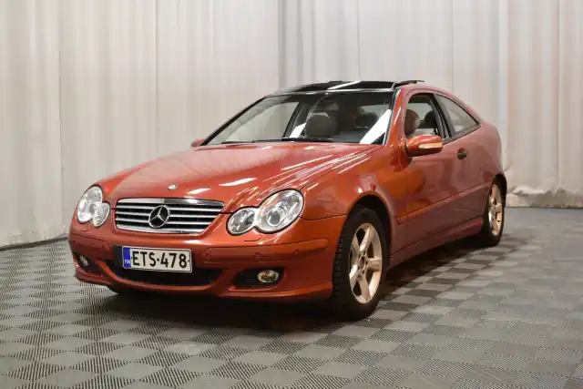 Punainen Coupe, Mercedes-Benz C – ETS-478