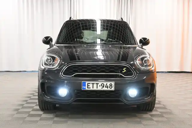 Musta Maastoauto, Mini Countryman – ETT-948