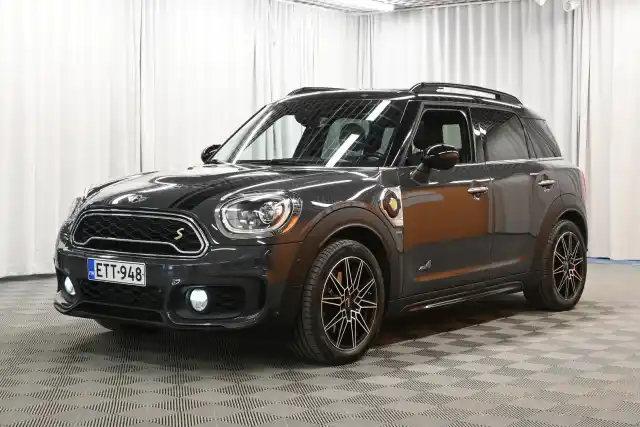 Musta Maastoauto, Mini Countryman – ETT-948