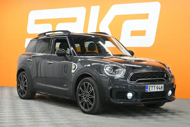 Musta Maastoauto, Mini Countryman – ETT-948