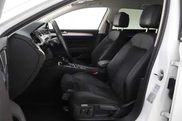 Valkoinen Farmari, Volkswagen Passat – ETT-956