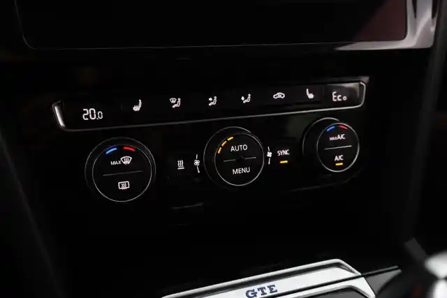 Valkoinen Farmari, Volkswagen Passat – ETT-956