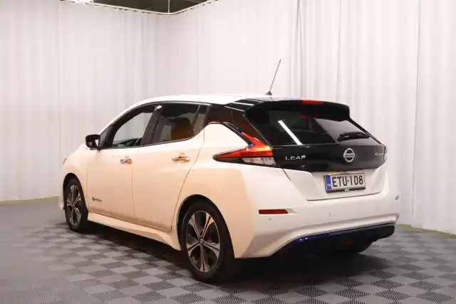 Valkoinen Viistoperä, Nissan Leaf – ETU-108