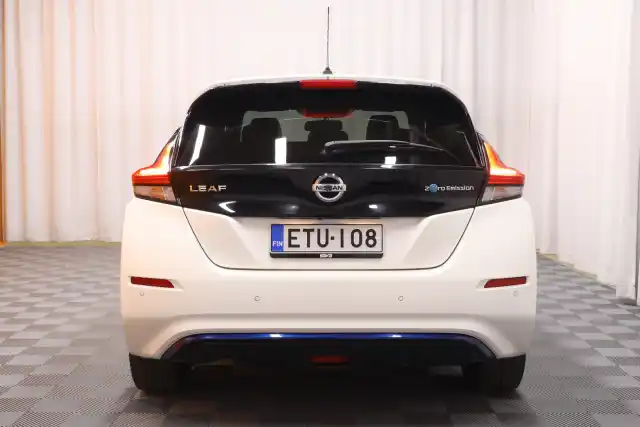 Valkoinen Viistoperä, Nissan Leaf – ETU-108