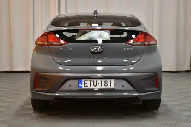 Harmaa Viistoperä, Hyundai IONIQ PLUG-IN – ETU-181