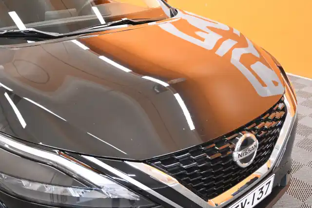 Musta Maastoauto, Nissan Qashqai – ETV-137