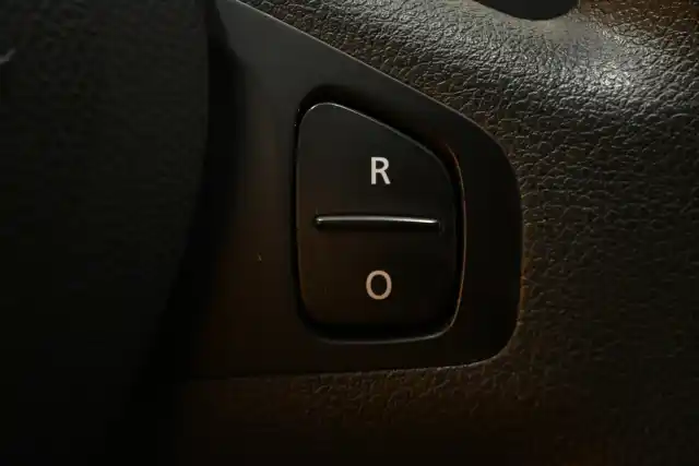 Valkoinen Pakettiauto, Renault Trafic – ETX-508