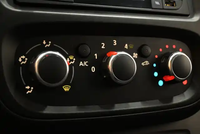 Valkoinen Pakettiauto, Renault Trafic – ETX-508