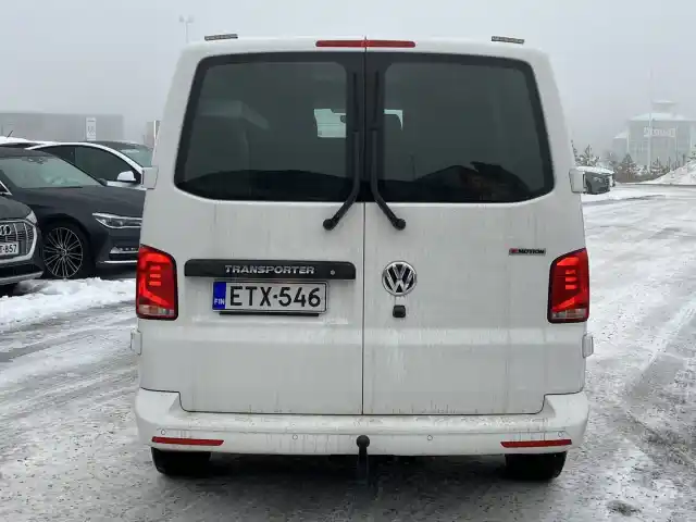 Valkoinen Pakettiauto, Volkswagen Transporter – ETX-546