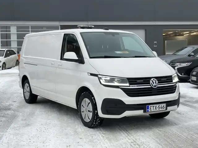 Valkoinen Pakettiauto, Volkswagen Transporter – ETX-546