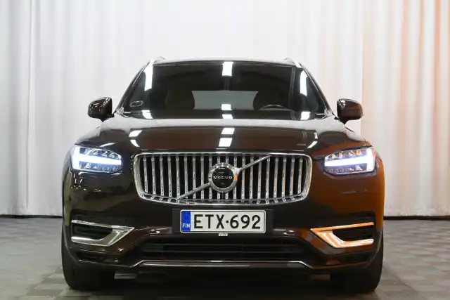 Ruskea Maastoauto, Volvo XC90 – ETX-692