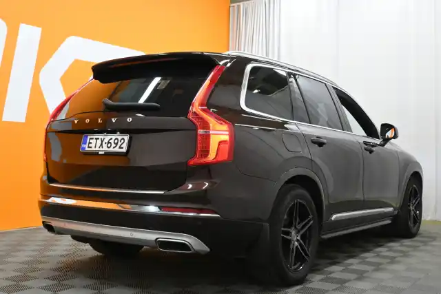 Ruskea Maastoauto, Volvo XC90 – ETX-692