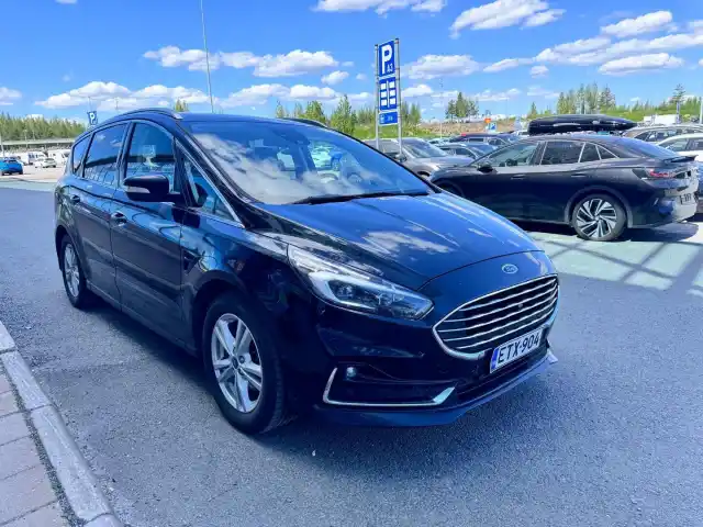 Musta Tila-auto, Ford S-Max – ETX-904