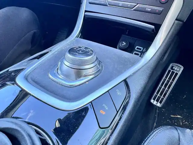 Musta Tila-auto, Ford S-Max – ETX-904
