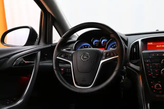 Musta Farmari, Opel Astra – ETY-145
