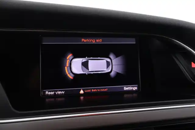 Musta Farmari, Audi A4 – EUA-187