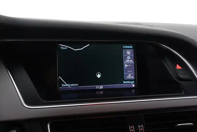Musta Farmari, Audi A4 – EUA-187