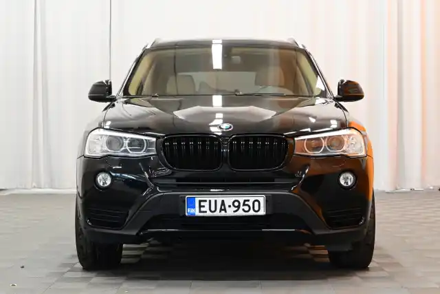 Musta Maastoauto, BMW X3 – EUA-950