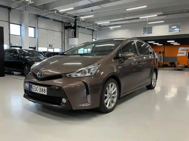 Ruskea (beige) Tila-auto, Toyota PRIUS+ – EUC-388
