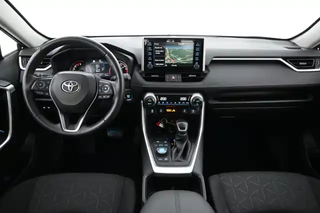 Musta Maastoauto, Toyota RAV4 – EUC-682