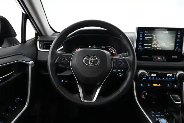 Musta Maastoauto, Toyota RAV4 – EUC-682