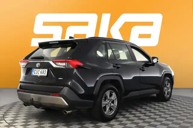 Musta Maastoauto, Toyota RAV4 – EUC-682