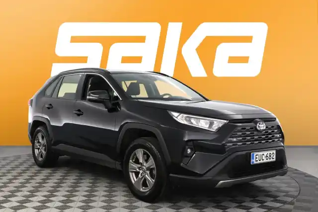 Musta Maastoauto, Toyota RAV4 – EUC-682