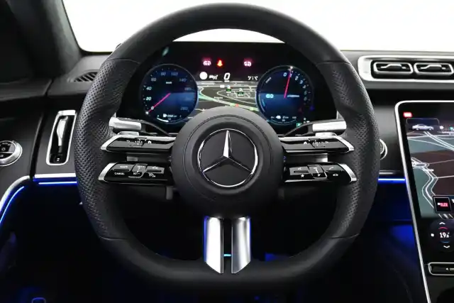 Musta Sedan, Mercedes-Benz S – EUE-186