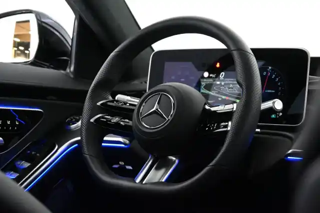 Musta Sedan, Mercedes-Benz S – EUE-186