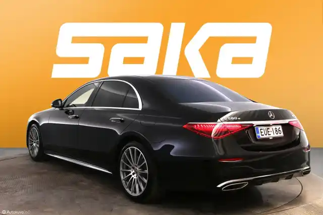 Musta Sedan, Mercedes-Benz S – EUE-186