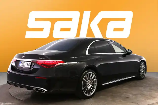 Musta Sedan, Mercedes-Benz S – EUE-186