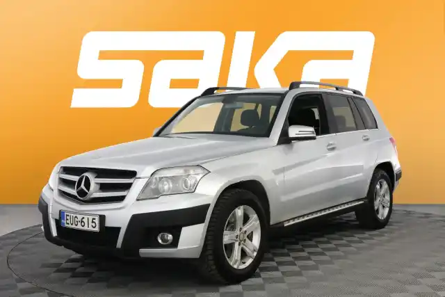 Harmaa Maastoauto, Mercedes-Benz GLK – EUG-615