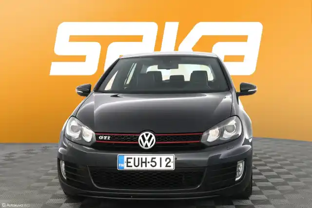 Harmaa Viistoperä, Volkswagen Golf – EUH-512