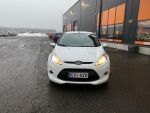 Valkoinen Viistoperä, Ford Fiesta – EUI-622, kuva 2