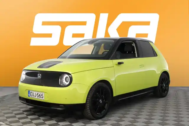 Keltainen Viistoperä, Honda e – EUJ-565