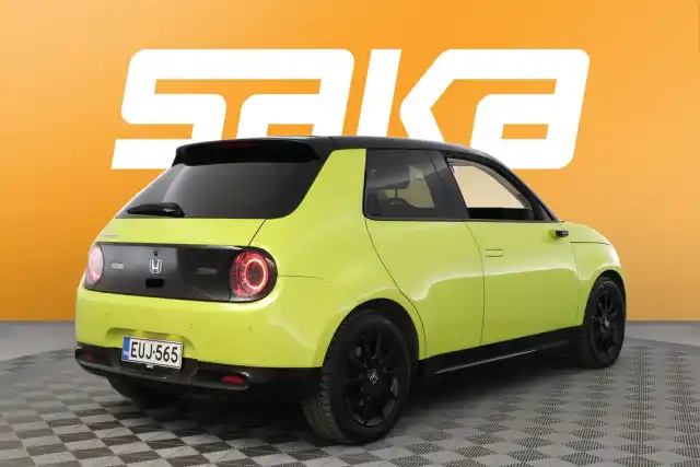 Keltainen Viistoperä, Honda e – EUJ-565