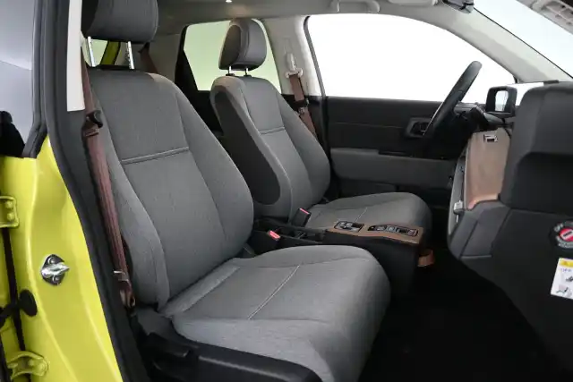 Keltainen Viistoperä, Honda e – EUJ-565