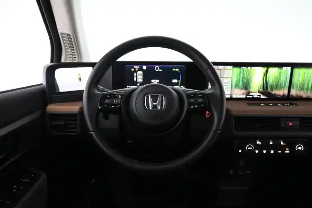 Keltainen Viistoperä, Honda e – EUJ-565