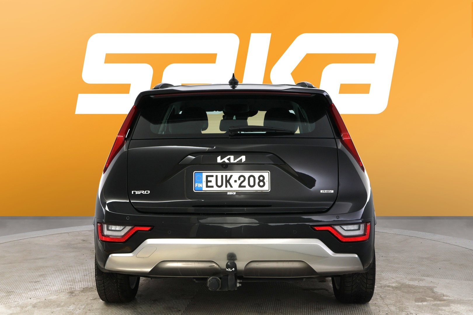 Musta Maastoauto, Kia Niro – EUK-208