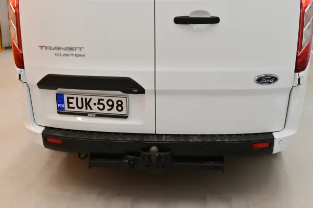 Valkoinen Pakettiauto, Ford Transit Custom – EUK-598