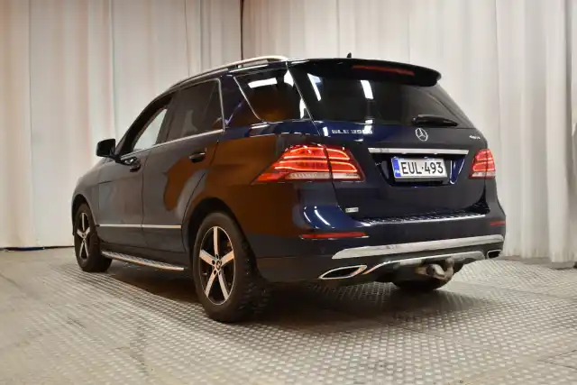Sininen Maastoauto, Mercedes-Benz GLE – EUL-493
