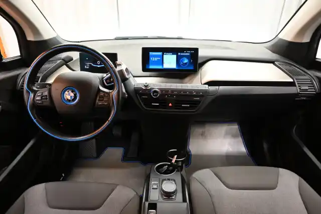 Valkoinen Viistoperä, BMW i3 – EUL-725