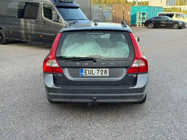 Harmaa Farmari, Volvo V70 – EUL-728