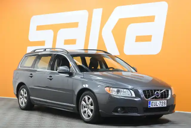 Harmaa Farmari, Volvo V70 – EUL-728