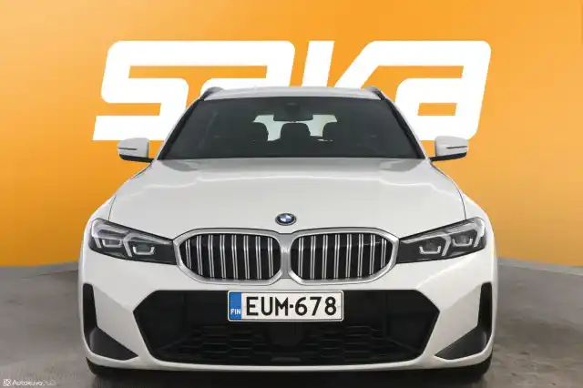 Valkoinen Farmari, BMW 330 – EUM-678