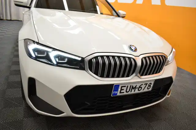 Valkoinen Farmari, BMW 330 – EUM-678