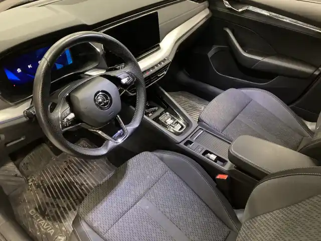 Valkoinen Farmari, Skoda Octavia – EUM-713